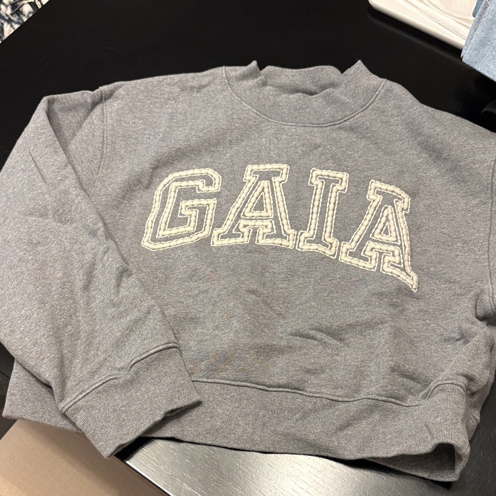 GAP Gray Crew Neck Sweater